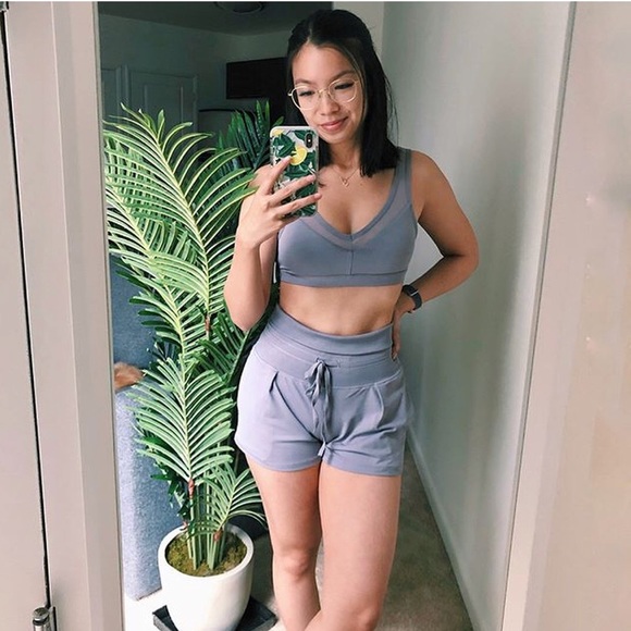 Fabletics Maj Short Jasmine Purple Size Medium 💜 - Picture 6 of 7